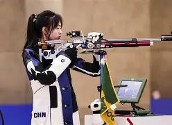 卢森堡射击选手稳扎稳打，一举夺下铅球冠军